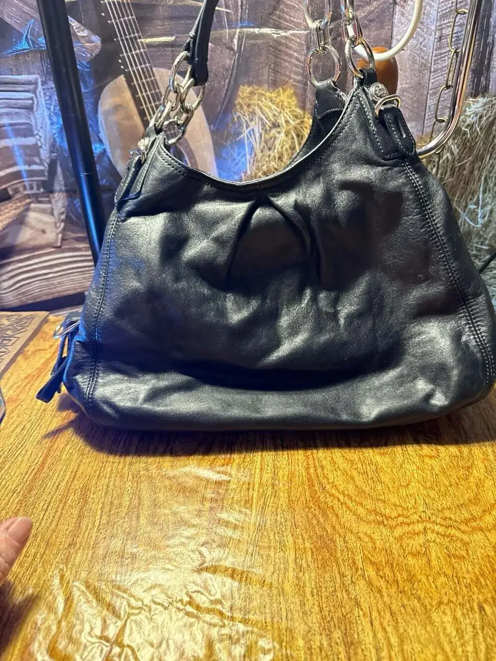 Coach - Picture 2 of 9
